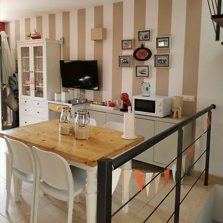 My Place In 6 アパート Cotillo